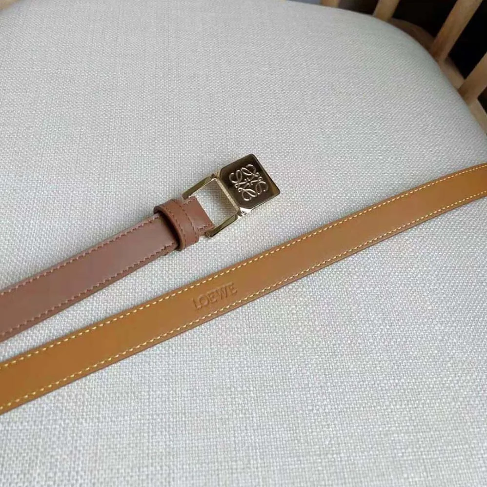 Loewe Amazona Padlock Belt in Smooth Calfskin for Women Loewe Amazona Padlock Belt in Smooth Calfskin for Women