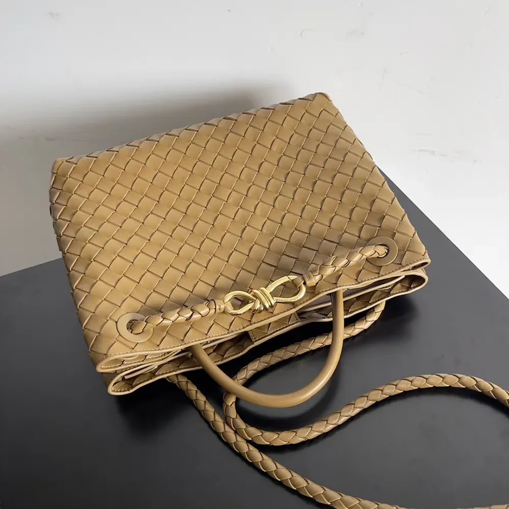 Bottega Veneta Medium Andiamo in Supple Intrecciato Leather for Women in Light Yellow Bottega Veneta Medium Andiamo in Supple Intrecciato Leather for Women in Light Yellow
