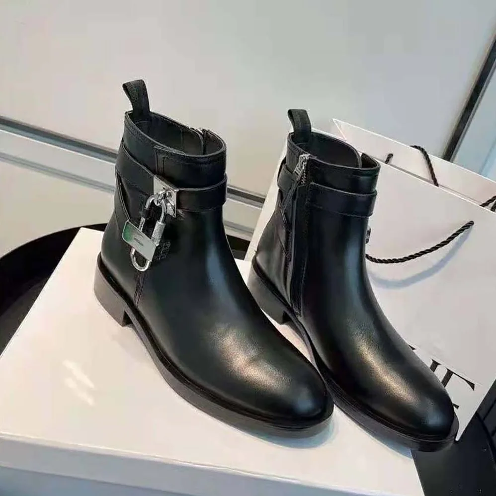 Givenchy Boots in Leather with Padlock for Women