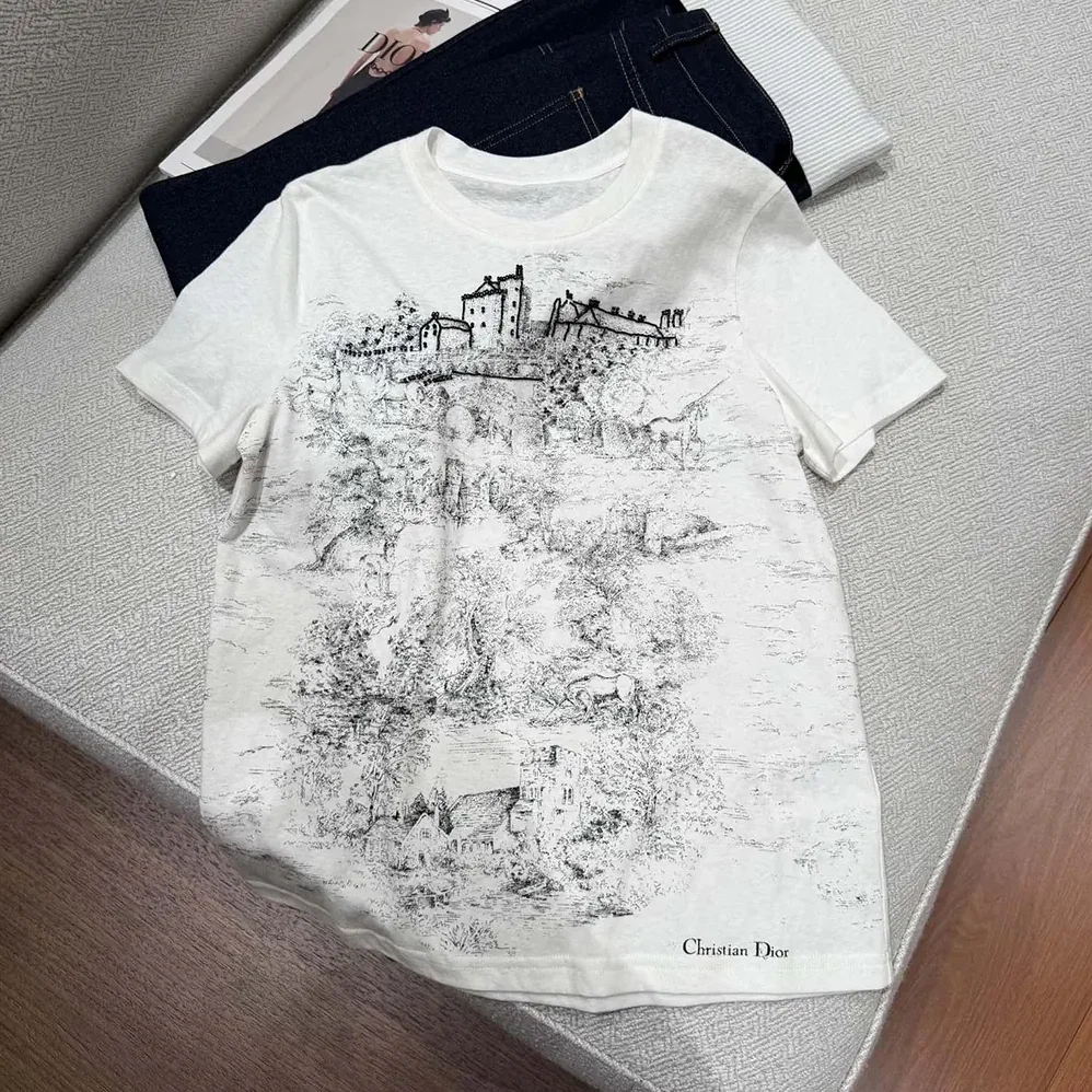 Dior T-Shirt White Cotton and Linen Jersey with Black Toile de Jouy Scotland Motif for Women Dior T-Shirt White Cotton and Linen Jersey with Black Toile de Jouy Scotland Motif for Women