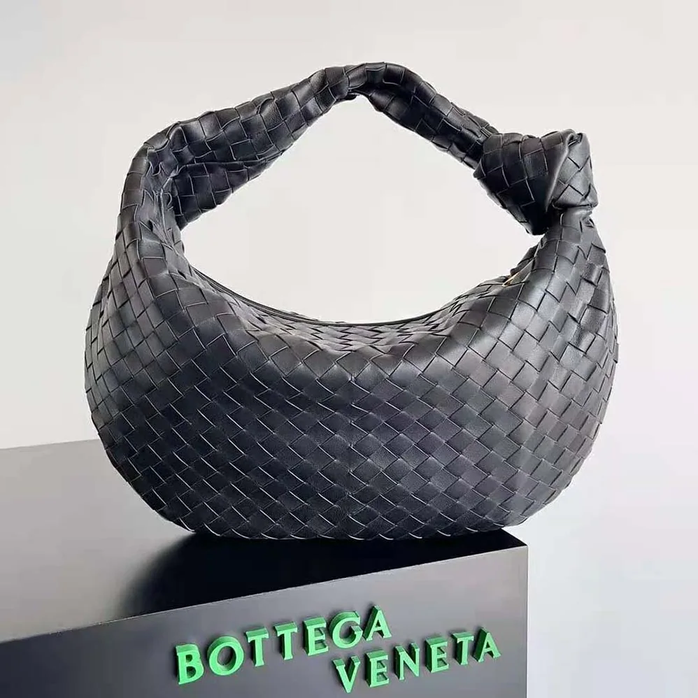 Bottega Veneta Small Jodie Intrecciato Leather Shoulder Bag for Women in Black Bottega Veneta Small Jodie Intrecciato Leather Shoulder Bag for Women in Black