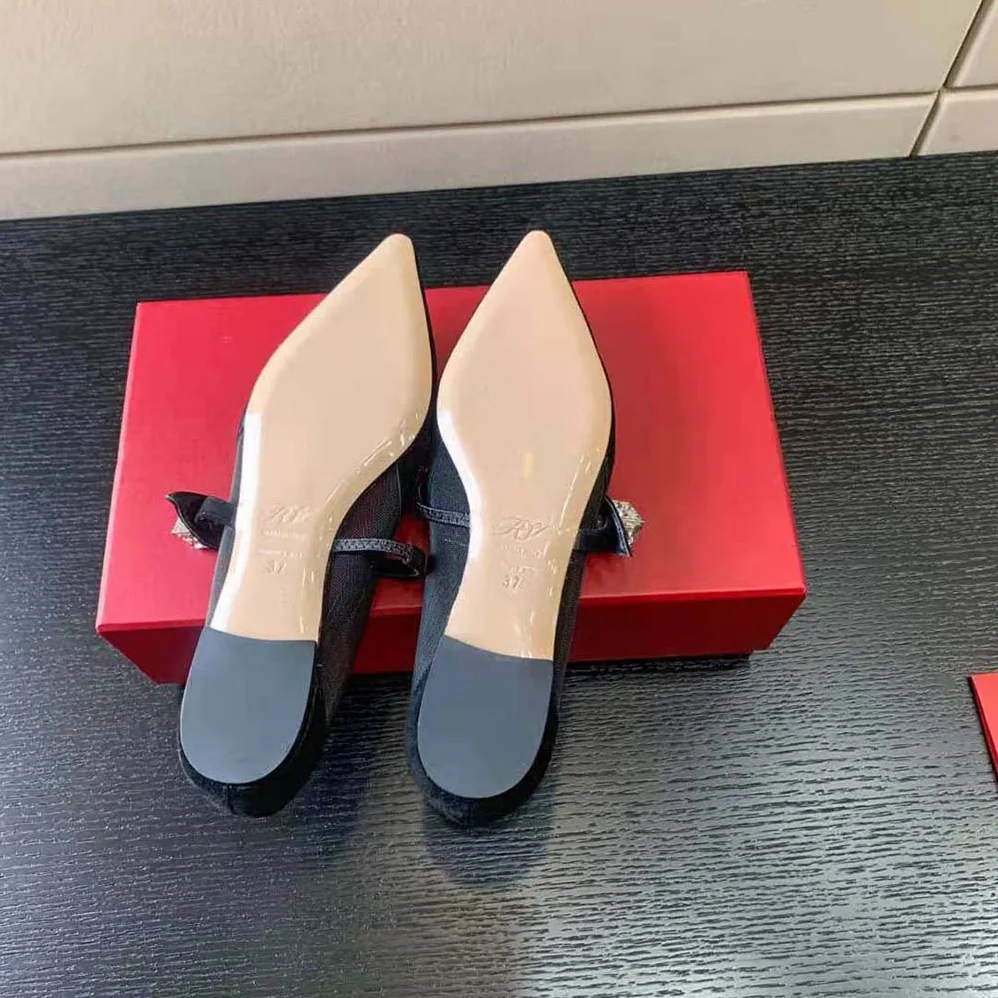 Roger Vivier Babies Ballerinas in Suede for Women in Black Roger Vivier Babies Ballerinas in Suede for Women in Black