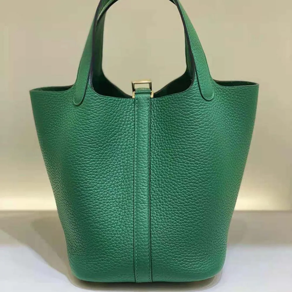 Hermes Picotin Lock 18cm in Clémence leather for Women in Green Hermes Picotin Lock 18cm in Clémence leather for Women in Green