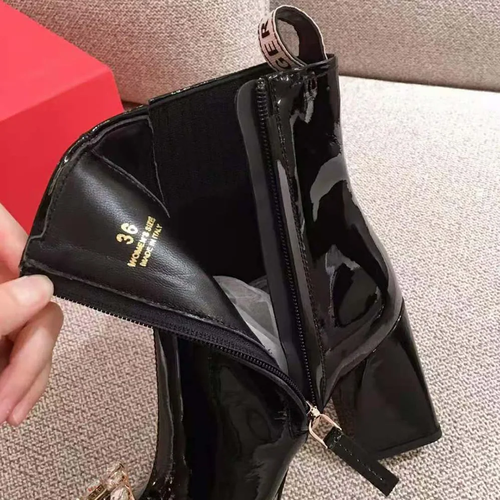 Roger Vivier Tres Vivier Strass Buckle Chelsea Booties in Patent Leather in 8.5cm Heel for Women