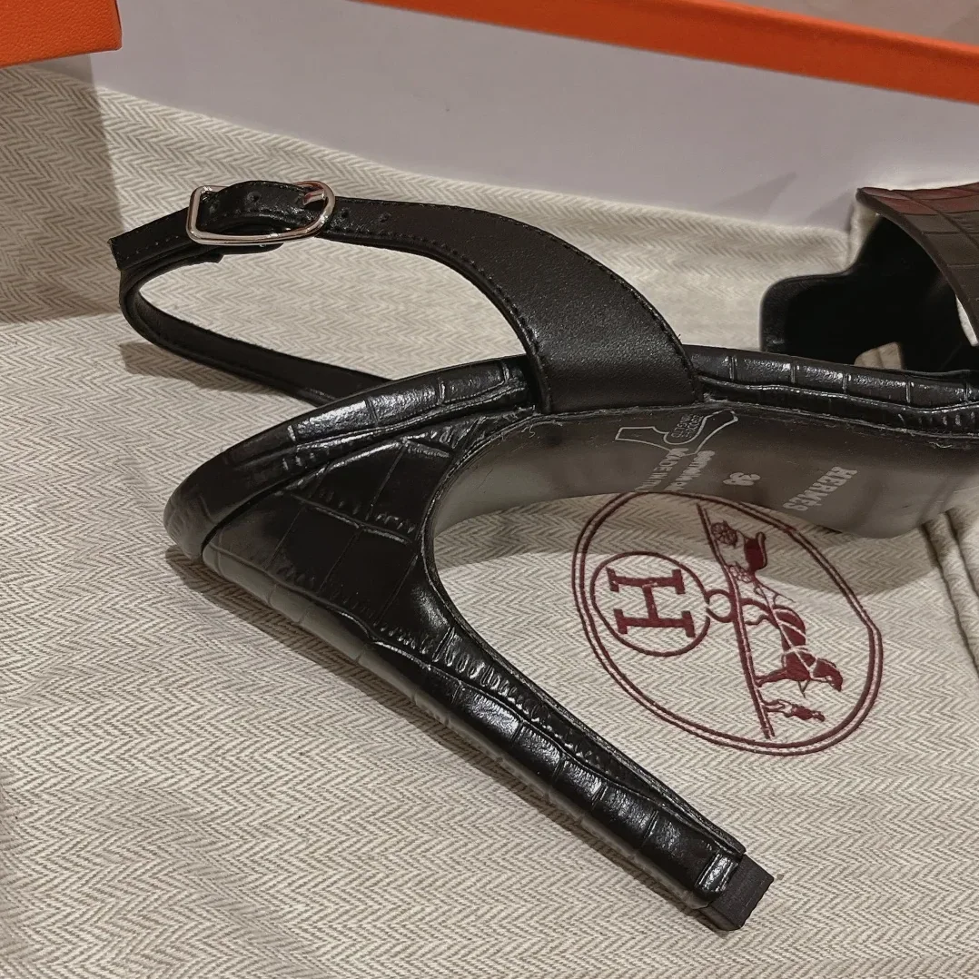 Hermes Ella Sandal Noir /