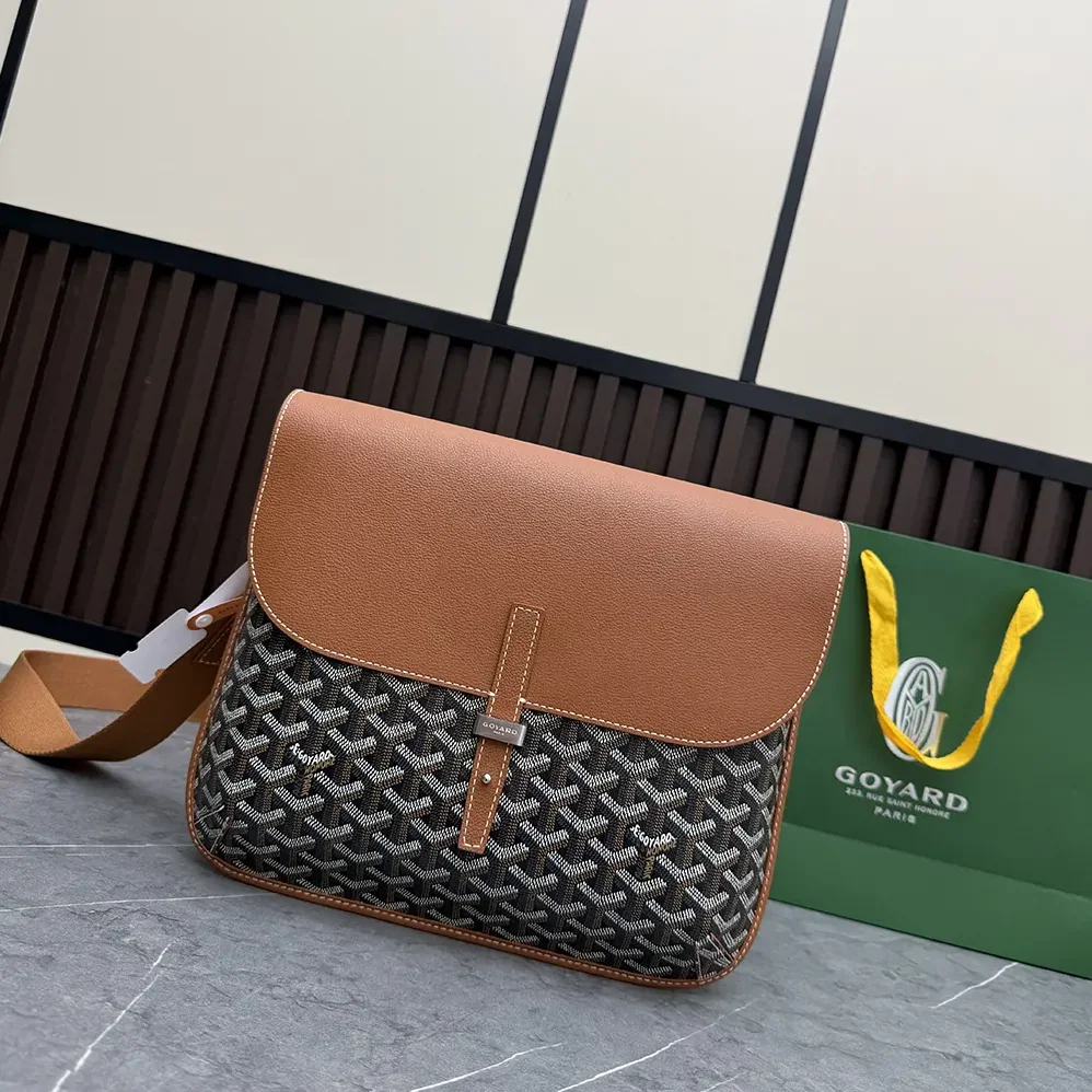 Goyard Coursier Messenger Bag for Unisex in Tan