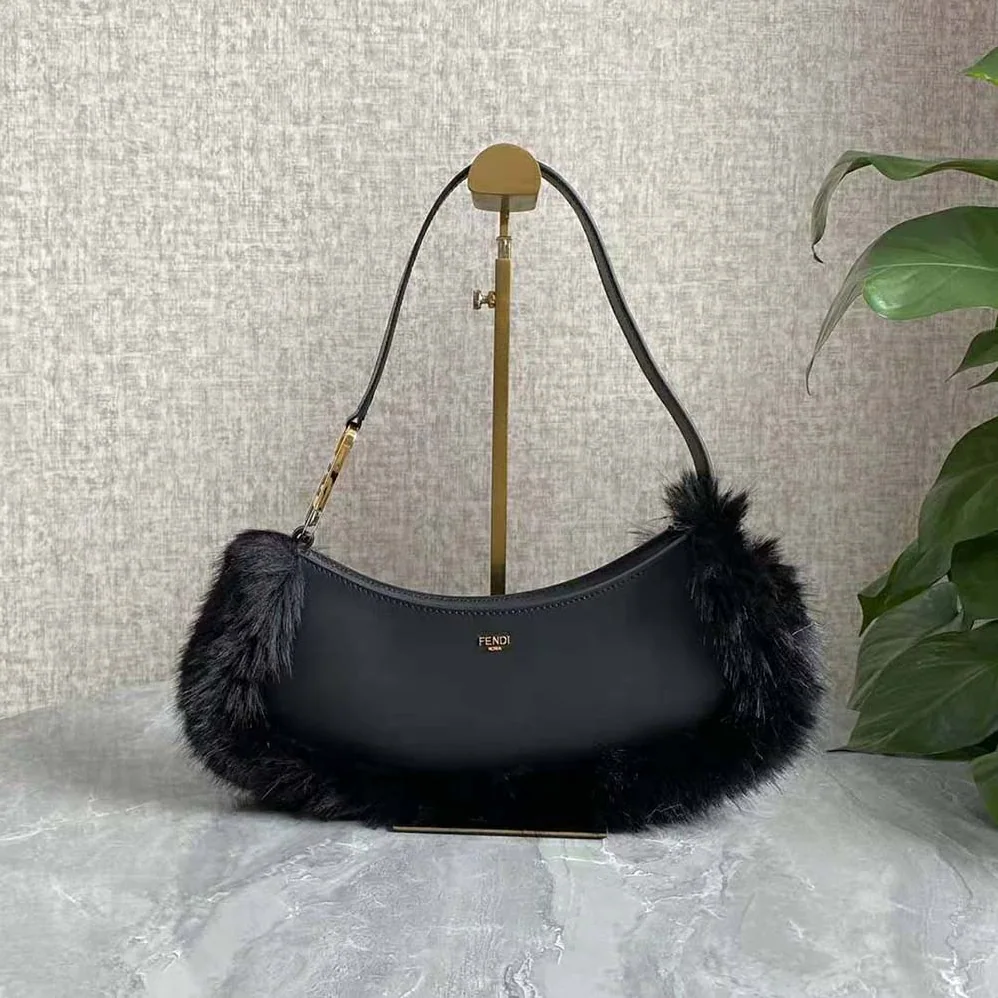 Fendi O'Lock Swing Black Fox Fur and Leather Pouch for Women Fendi O'Lock Swing Black Fox Fur and Leather Pouch for Women