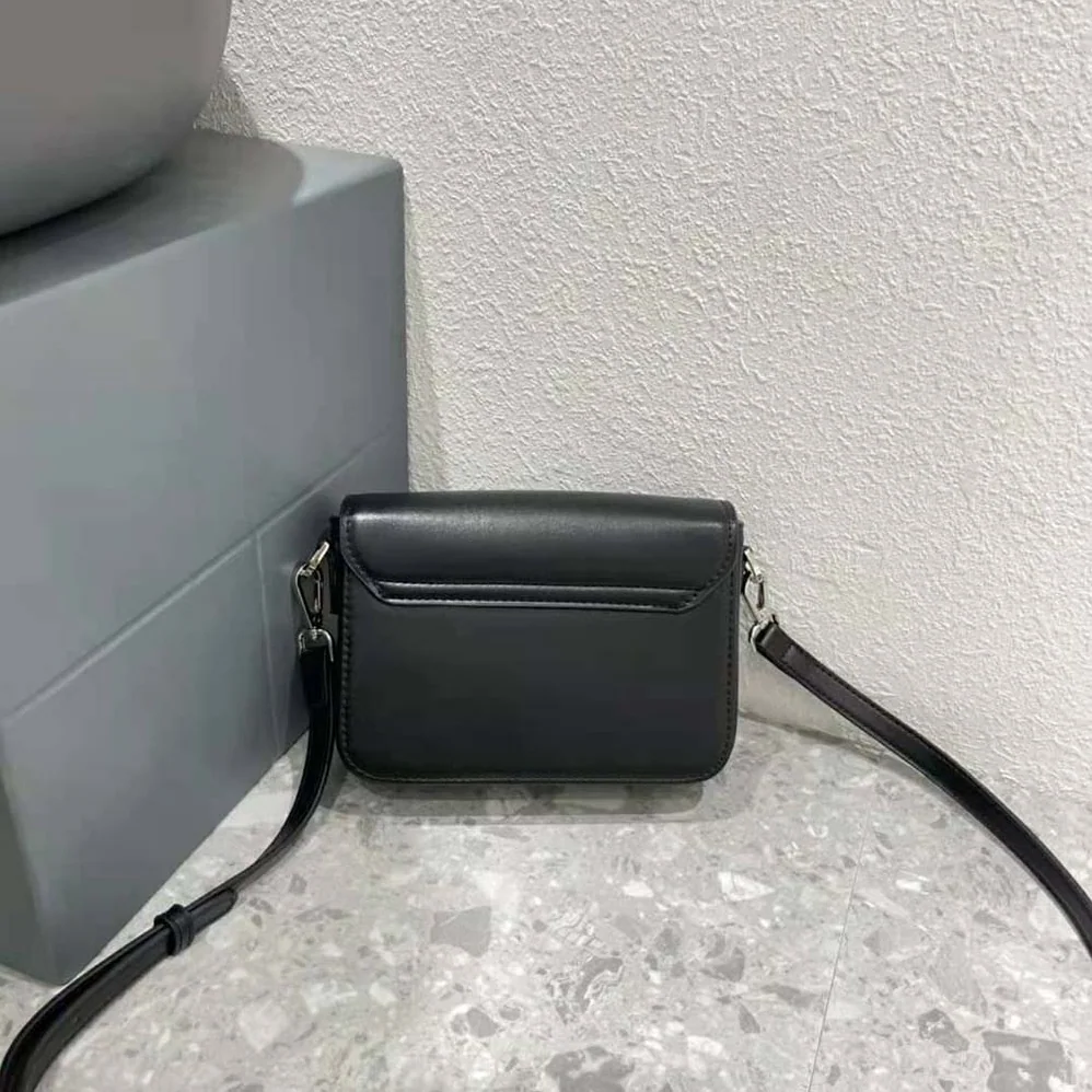Dior Messenger Pouch Black Smooth Calfskin for Men