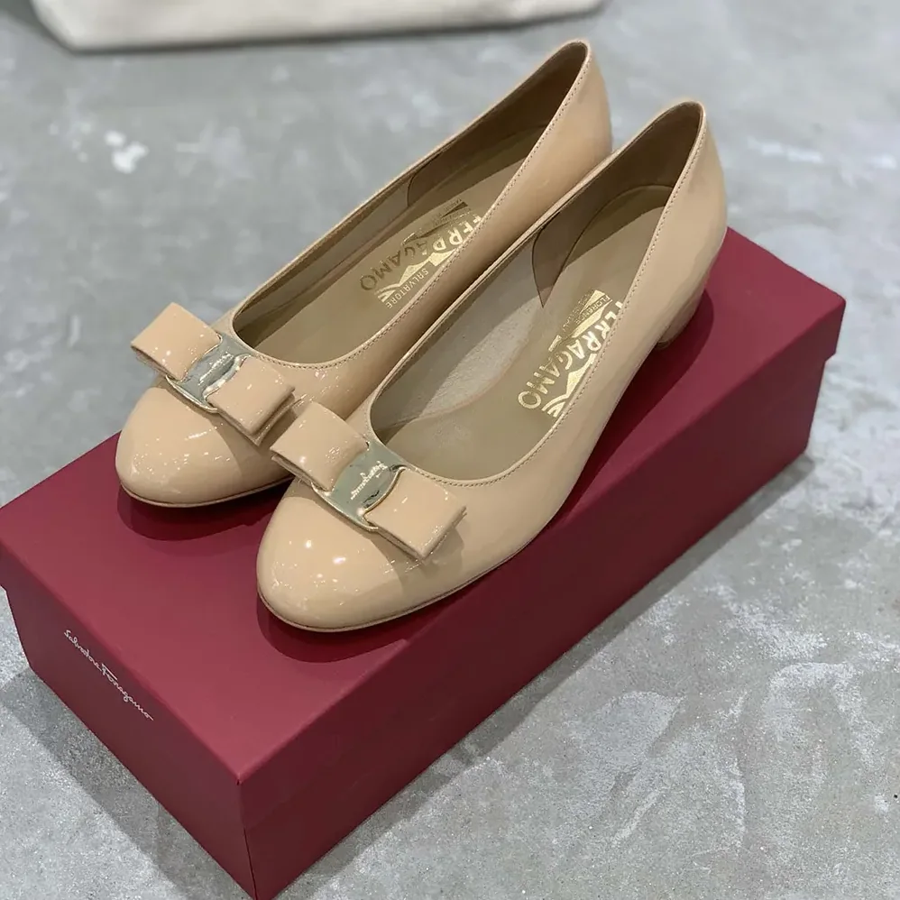 Salvatore Ferragamo Vara Pump for Women in Sandy