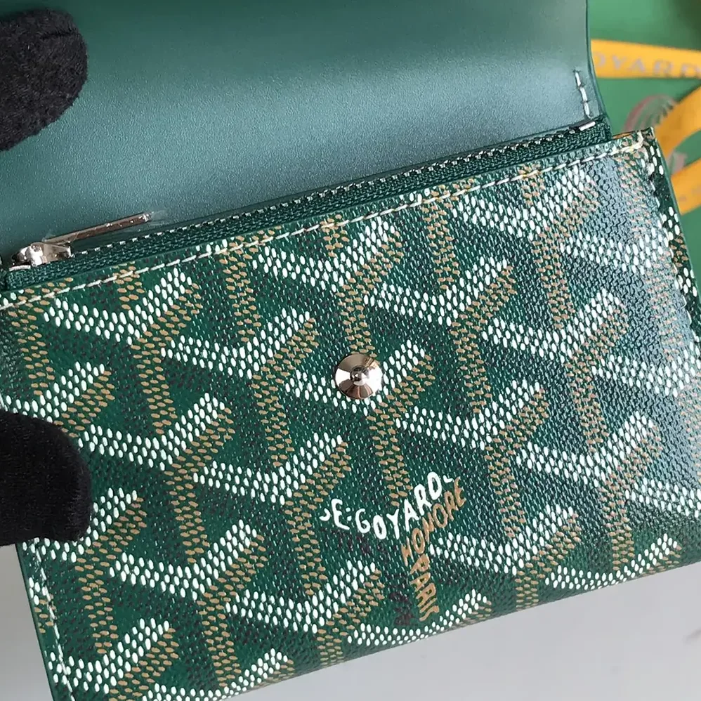 Goyard Saint Gabrie Wallet for Unisex in Green Goyard Saint Gabrie Wallet for Unisex in Green