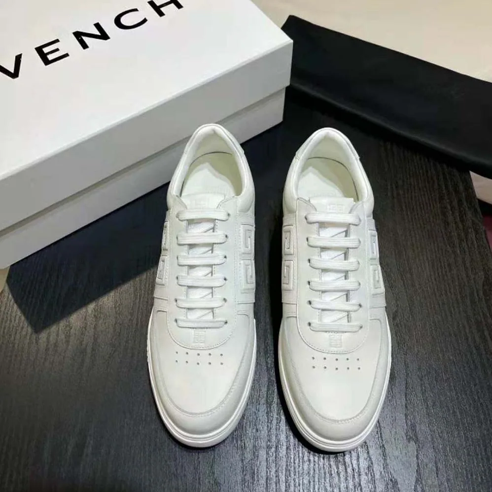 Givenchy G4 Sneakers in Leather for Men in White Givenchy G4 Sneakers in Leather for Men in White