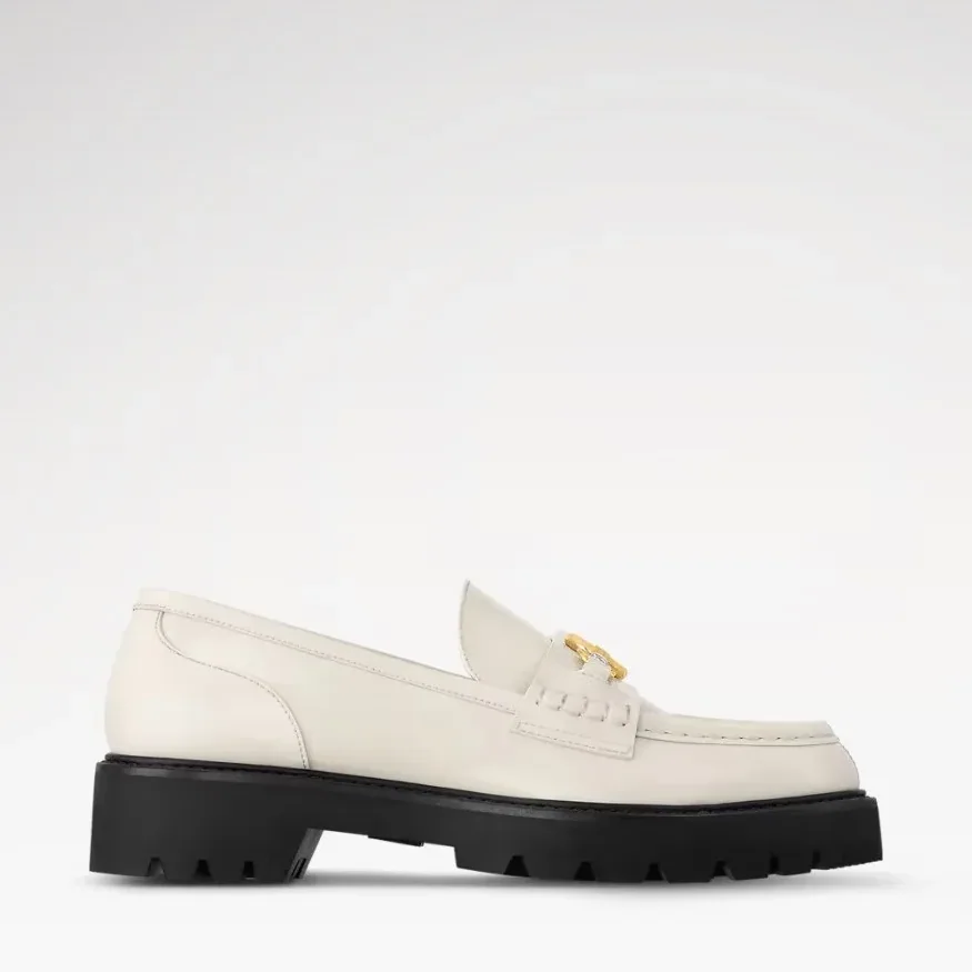 Louis Vuitton District Flat Loafer Ecru 1AGXIV Louis Vuitton District Flat Loafer Ecru 1AGXIV