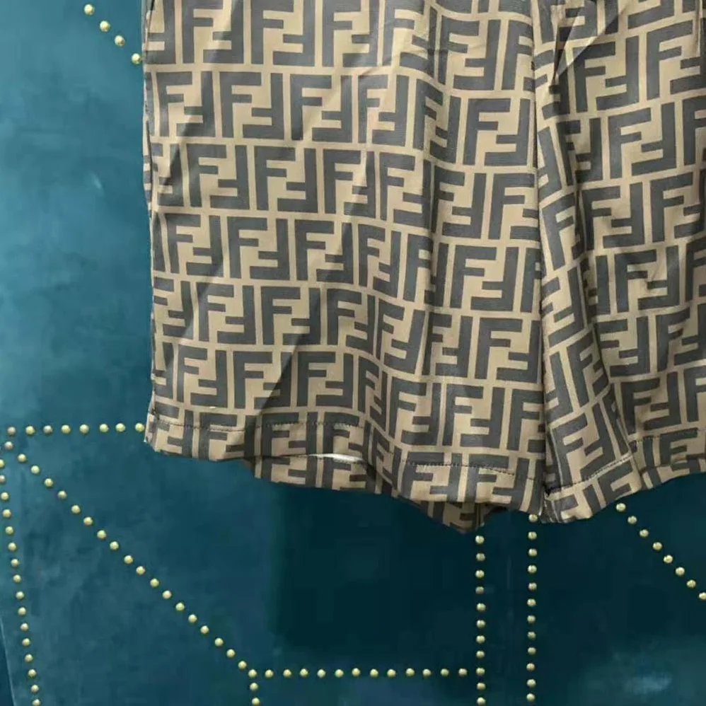 Fendi Bermudas Brown Fabric Pants for Men Fendi Bermudas Brown Fabric Pants for Men
