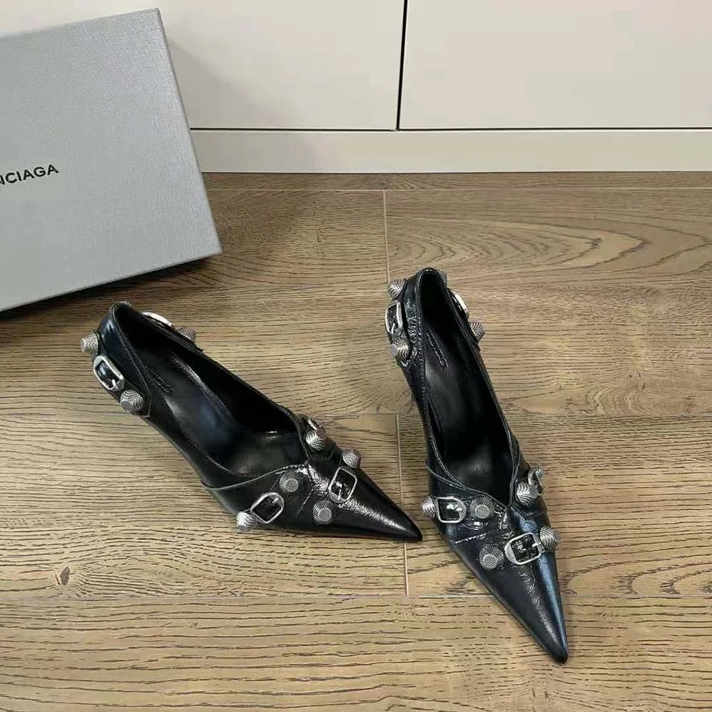 Balenciaga Cagole 90mm Pump in Black Arena Lambskin for Women Balenciaga Cagole 90mm Pump in Black Arena Lambskin for Women