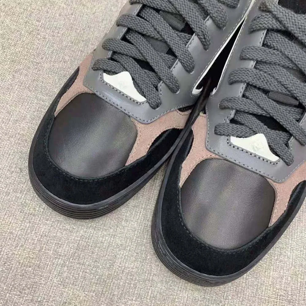 Fendi Step Black Leather Low for Men in tops Fendi Step Black Leather Low for Men in tops