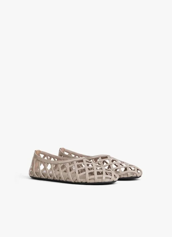 Alaia Case Ballet Flats In Grege Patent - AA3A045CK212 - 824 Alaia Case Ballet Flats In Grege Patent - AA3A045CK212 - 824