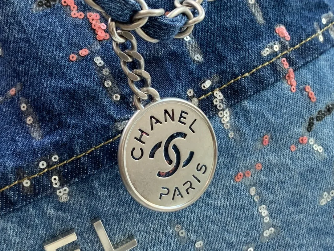 Chanel Demin Medium Bag Blue / Chanel Demin Medium Bag Blue /