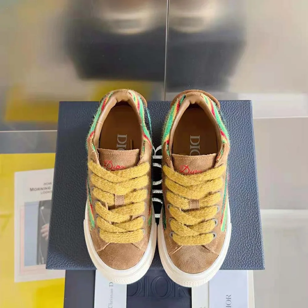 Dior Tears B33 Sneaker – Limited and Numbered Edition for Men in Yellow Dior Tears B33 Sneaker – Limited and Numbered Edition for Men in Yellow
