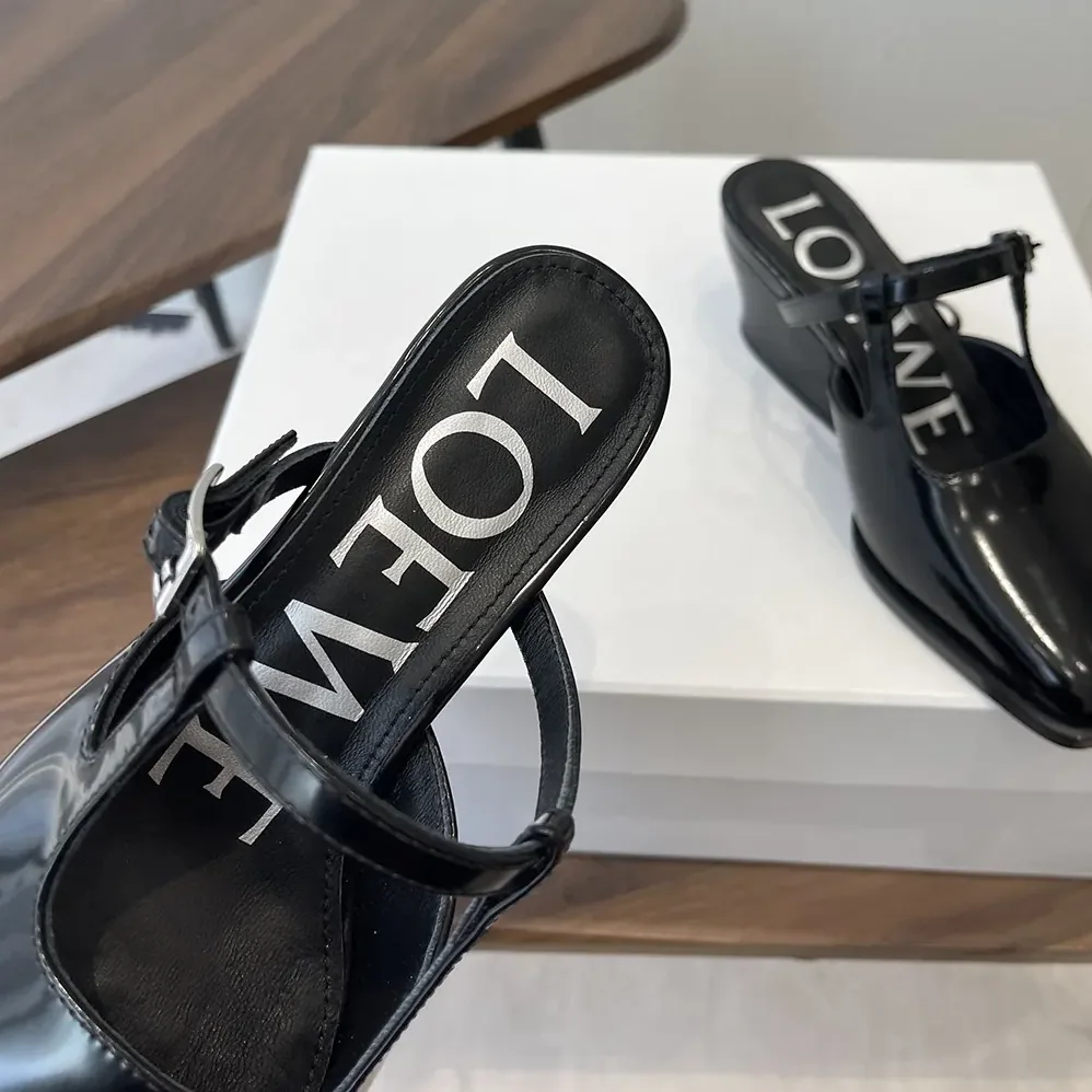 Loewe Onda Mule In Brushed Calfskin for Women in Black
