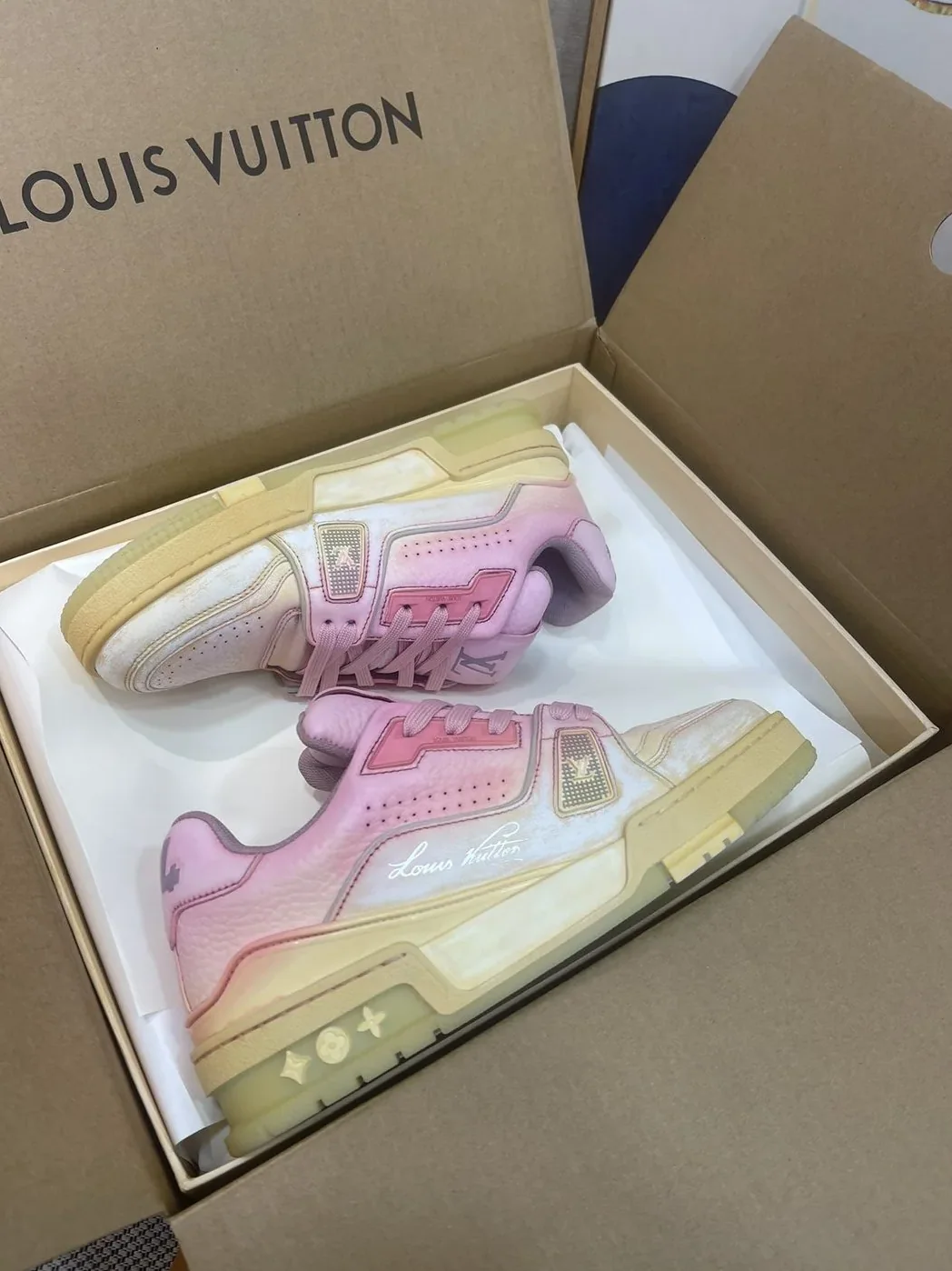 Louis Vuitton Trainer Sneaker LV Pink Louis Vuitton Trainer Sneaker LV Pink