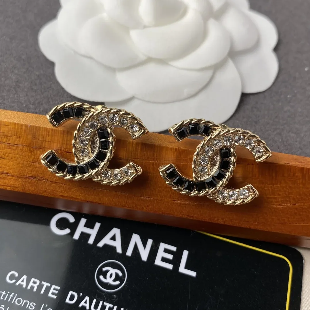 Chanel Spring Earrings Gold Chanel Spring Earrings Gold