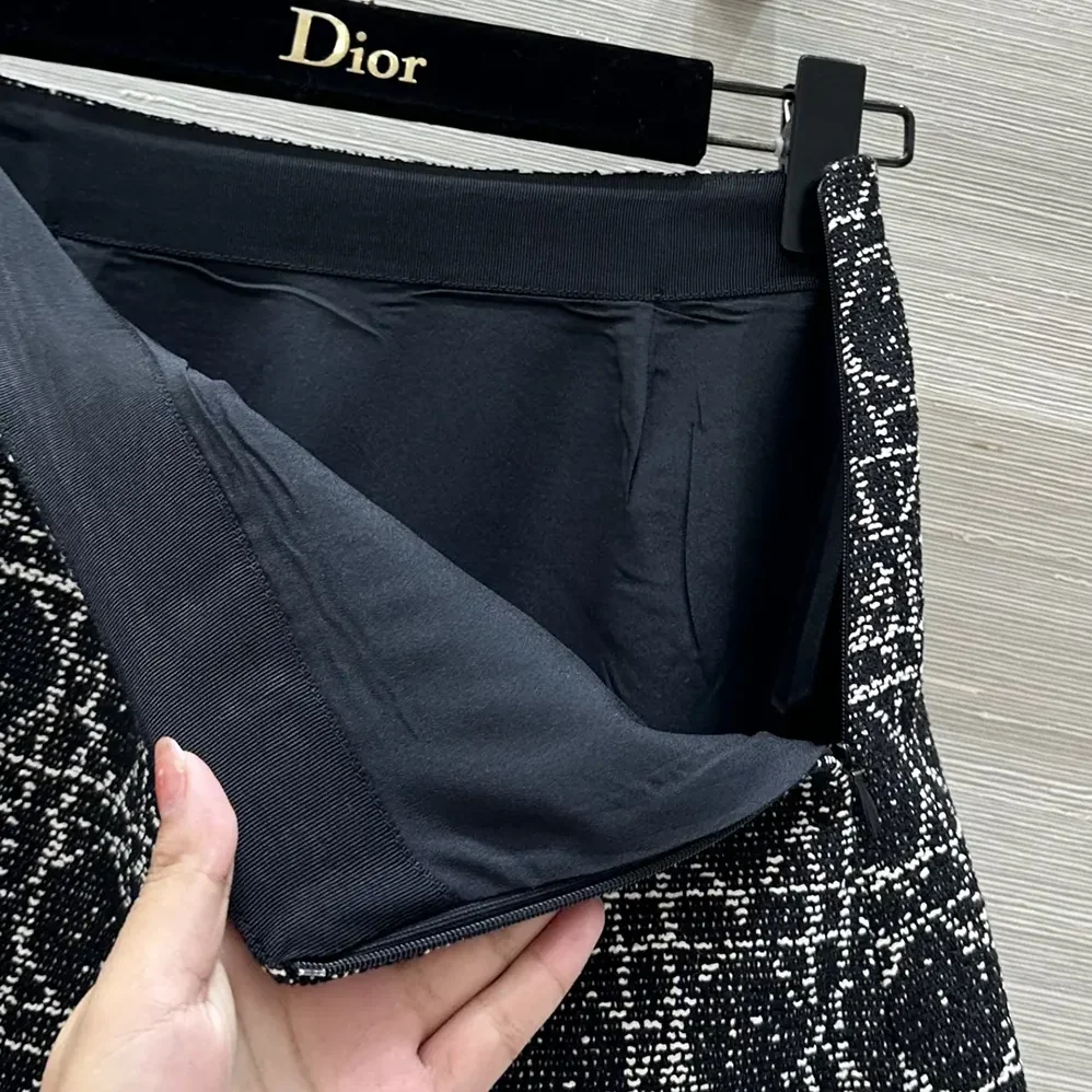 Dior Macrocannage Miniskirt Black and White Technical Cotton Tweed for Women Dior Macrocannage Miniskirt Black and White Technical Cotton Tweed for Women
