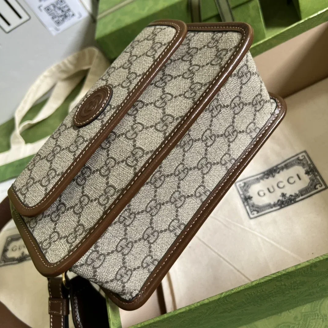 Gucci Messenger Bag With Interlocking G Beige And Ebony GG Supreme Canvas And Brown / GG 92THG Gucci Messenger Bag With Interlocking G Beige And Ebony GG Supreme Canvas And Brown / GG 92THG