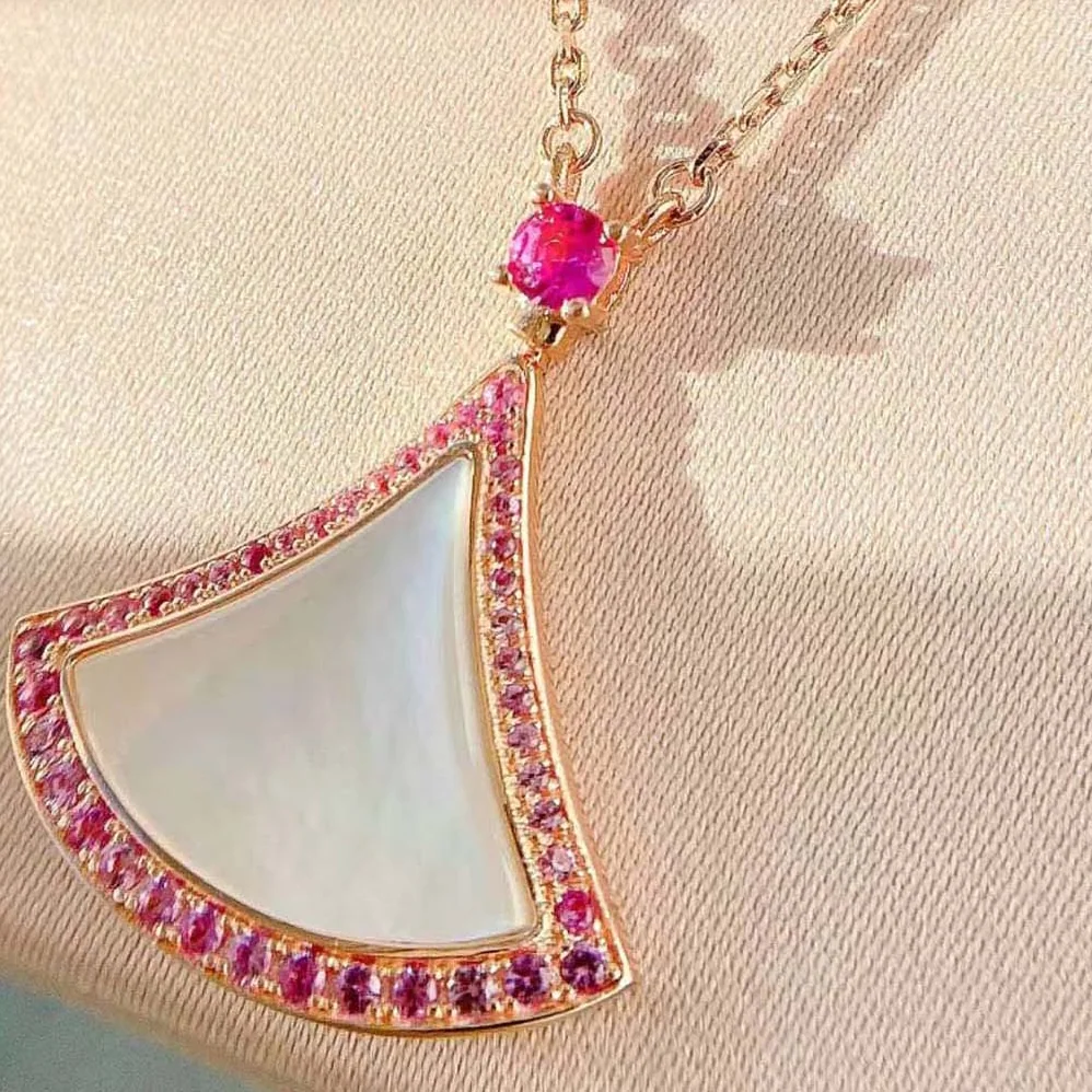 Bvlgari DIVAS' DREAM Necklace in 18 KT Rose Gold Set for Women in Pink