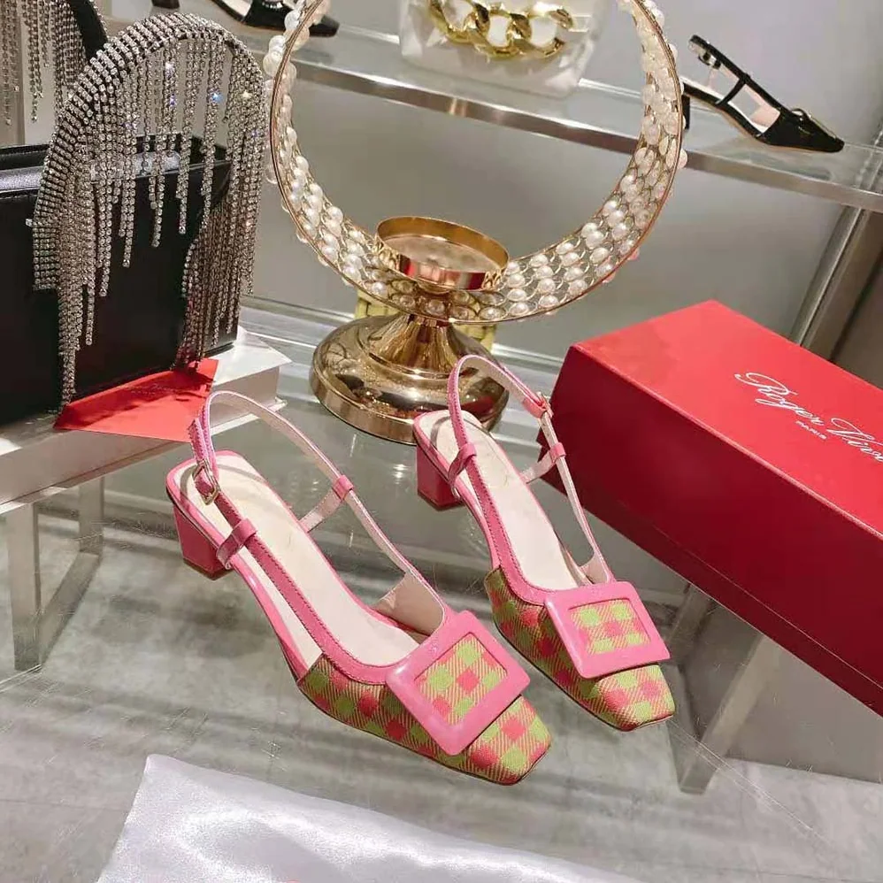 Roger Vivier Belle Vivier Lacquered Buckle Slingback Pumps in Fabric for Women in Pink Roger Vivier Belle Vivier Lacquered Buckle Slingback Pumps in Fabric for Women in Pink