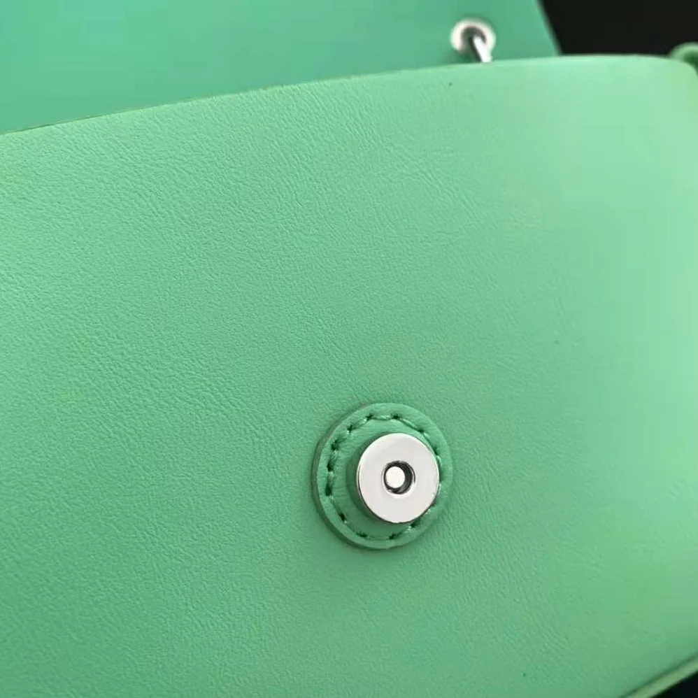 Fendi Baguette Phone Pouch Green Patent Leather Pouch for Women Fendi Baguette Phone Pouch Green Patent Leather Pouch for Women