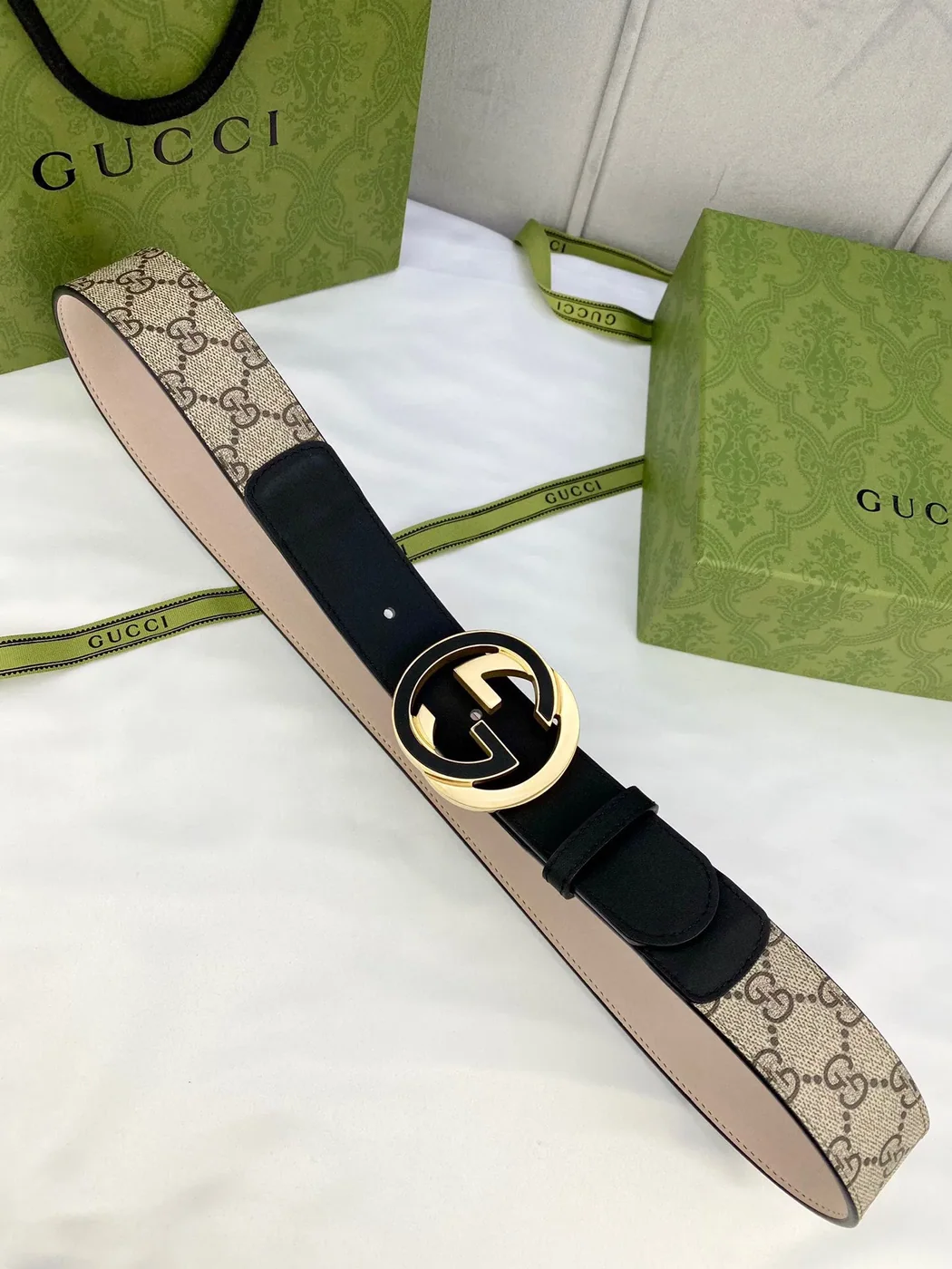Gucci GG Supreme Belt With Interlocking G Buckle Beige/Ebony GG Supreme And Black Gucci GG Supreme Belt With Interlocking G Buckle Beige/Ebony GG Supreme And Black