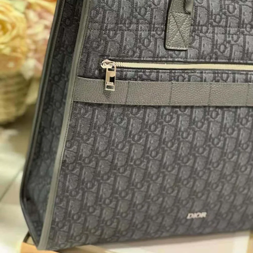 Dior Safari Tote Bag Black Dior Oblique Jacquard and Grained Calfskin for Men Dior Safari Tote Bag Black Dior Oblique Jacquard and Grained Calfskin for Men