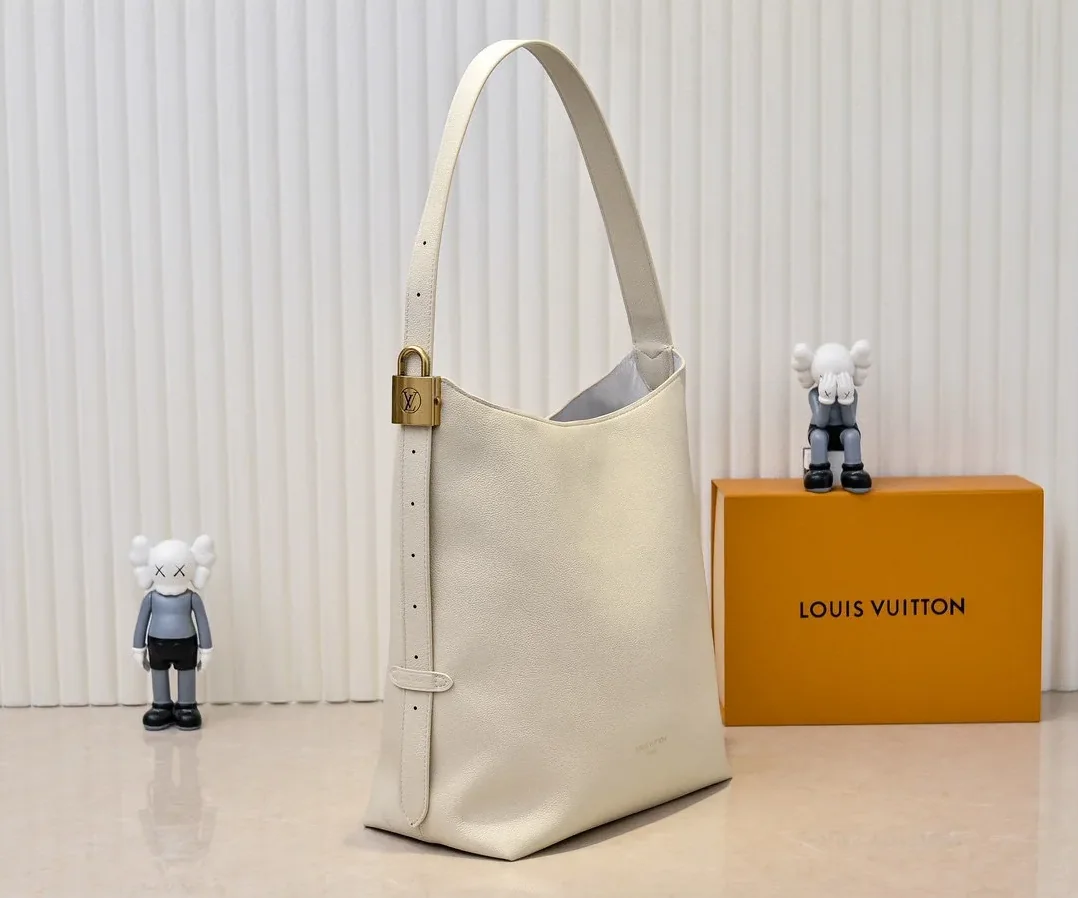 Louis Vuitton Low Key Hobo MM Beige / Louis Vuitton Low Key Hobo MM Beige /