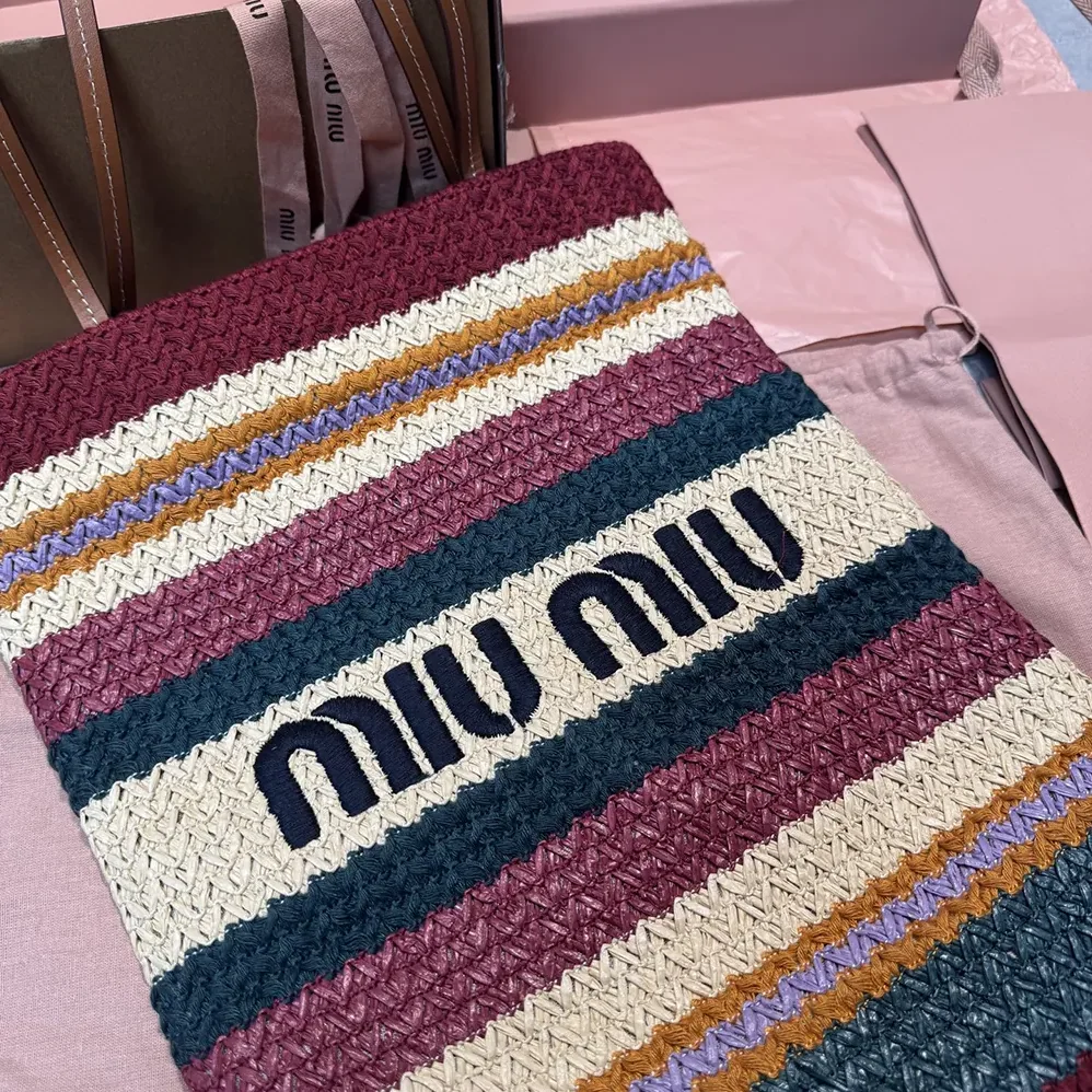 Miu Miu Raffia for Women in Effect Woven Tote Bag