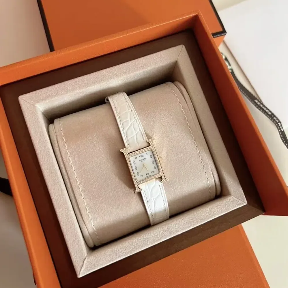 Hermes Heure H Watch Mini Model 21 mm for Women in Rose Gold Hermes Heure H Watch Mini Model 21 mm for Women in Rose Gold