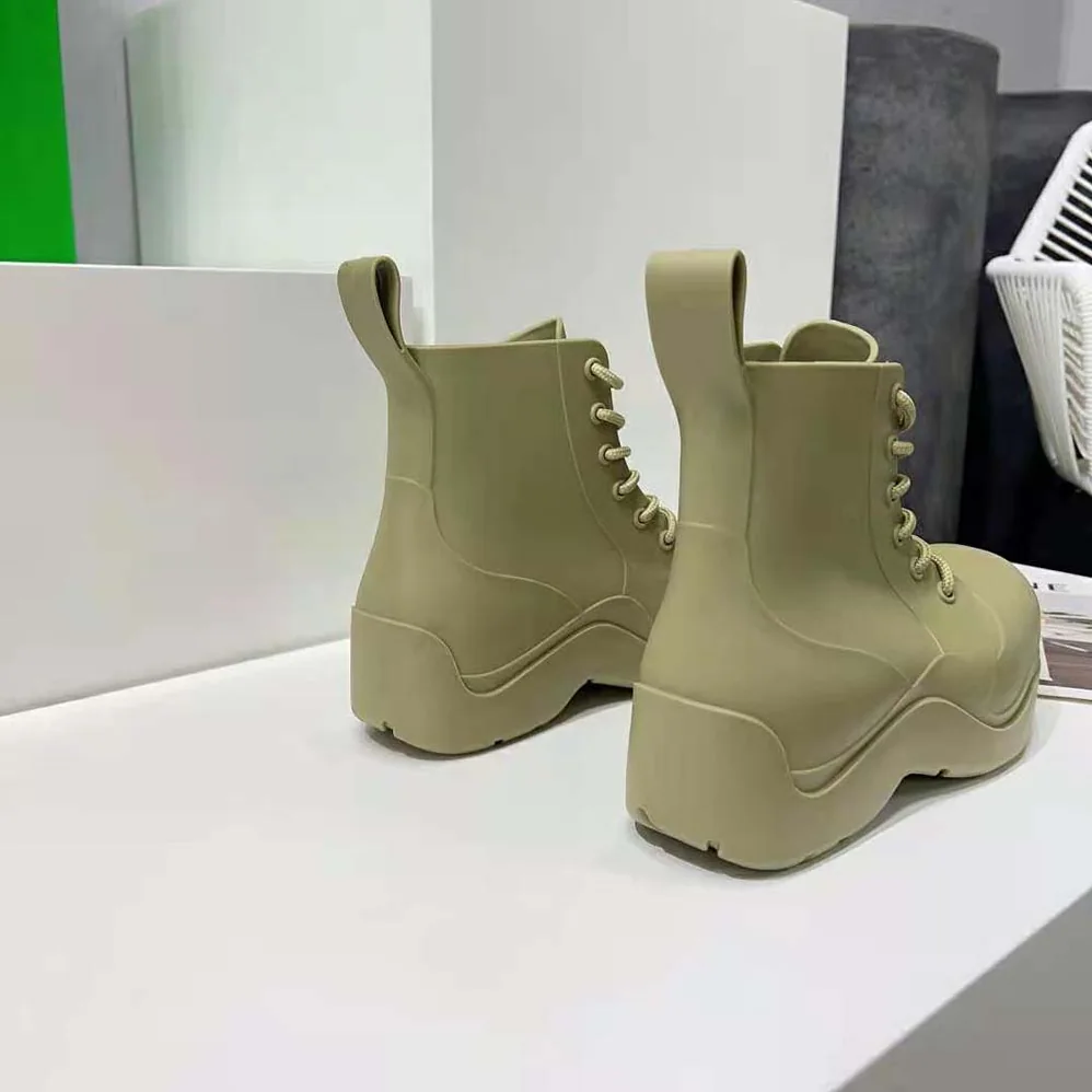 Bottega Veneta Puddle Lace-Up Ankle Boot for Unisex in Green