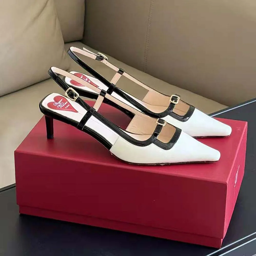 Roger Vivier Viv' Canard Slingback Pumps in Patent Leather for Women in Black Roger Vivier Viv' Canard Slingback Pumps in Patent Leather for Women in Black