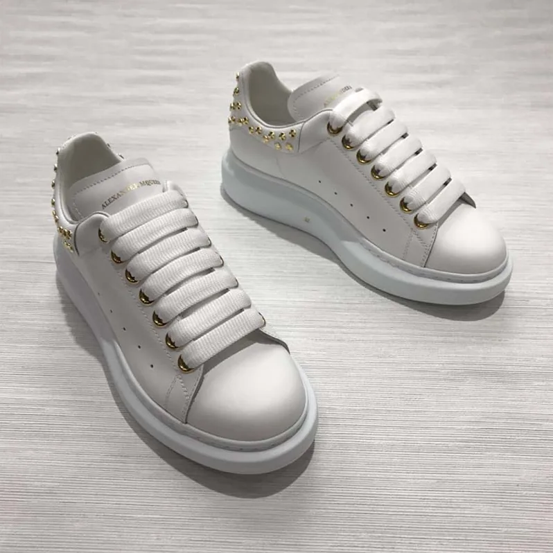 Alexander Mcqueen Shoes Oversized Sneaker in Calf Leather for Women in White Alexander Mcqueen Shoes Oversized Sneaker in Calf Leather for Women in White