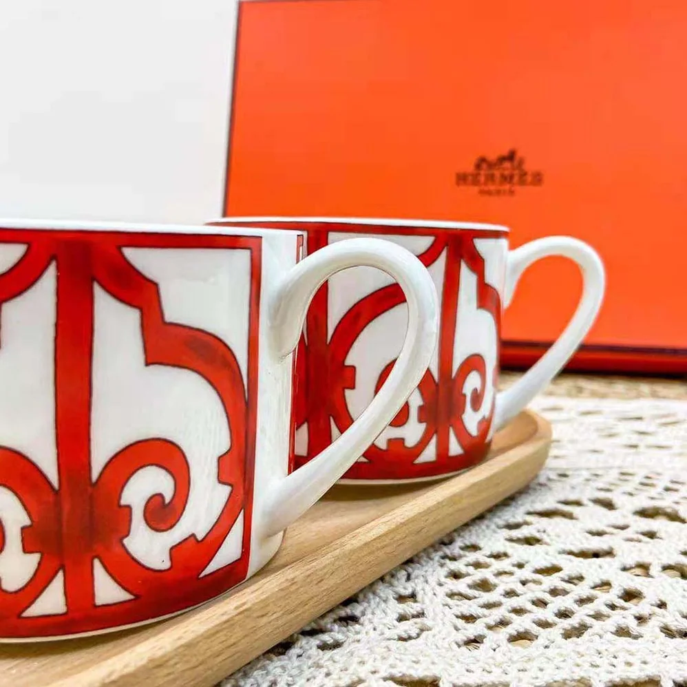 Hermes Balcon Du Guadalquivir Tea Cup and Saucer for Unisex