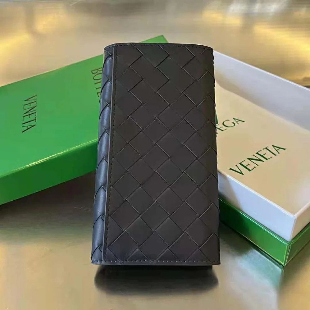 Bottega Veneta Long Intrecciato Wallet for Unisex in Black Bottega Veneta Long Intrecciato Wallet for Unisex in Black