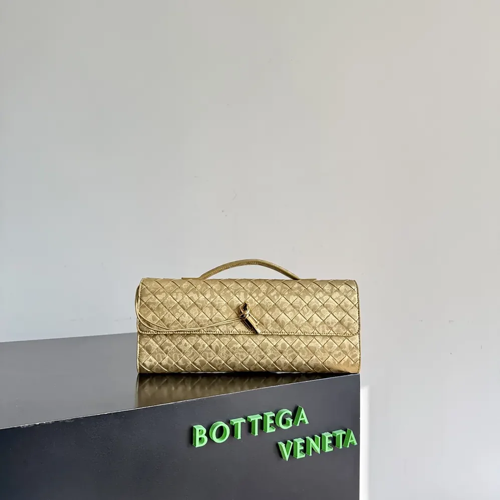 Bottega Veneta Andiamo Clutch for Women in Gold Bottega Veneta Andiamo Clutch for Women in Gold