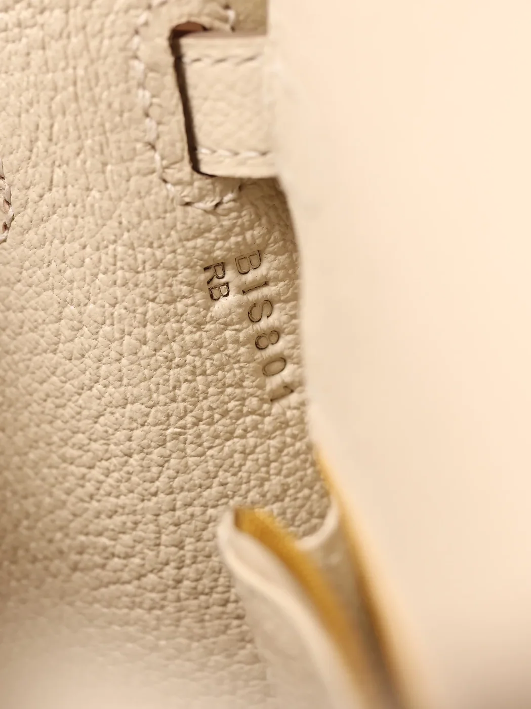 Hermes Kelly Epsom Gold Tone Lock Bag Cream 9,/ Hermes Kelly Epsom Gold Tone Lock Bag Cream 9,/
