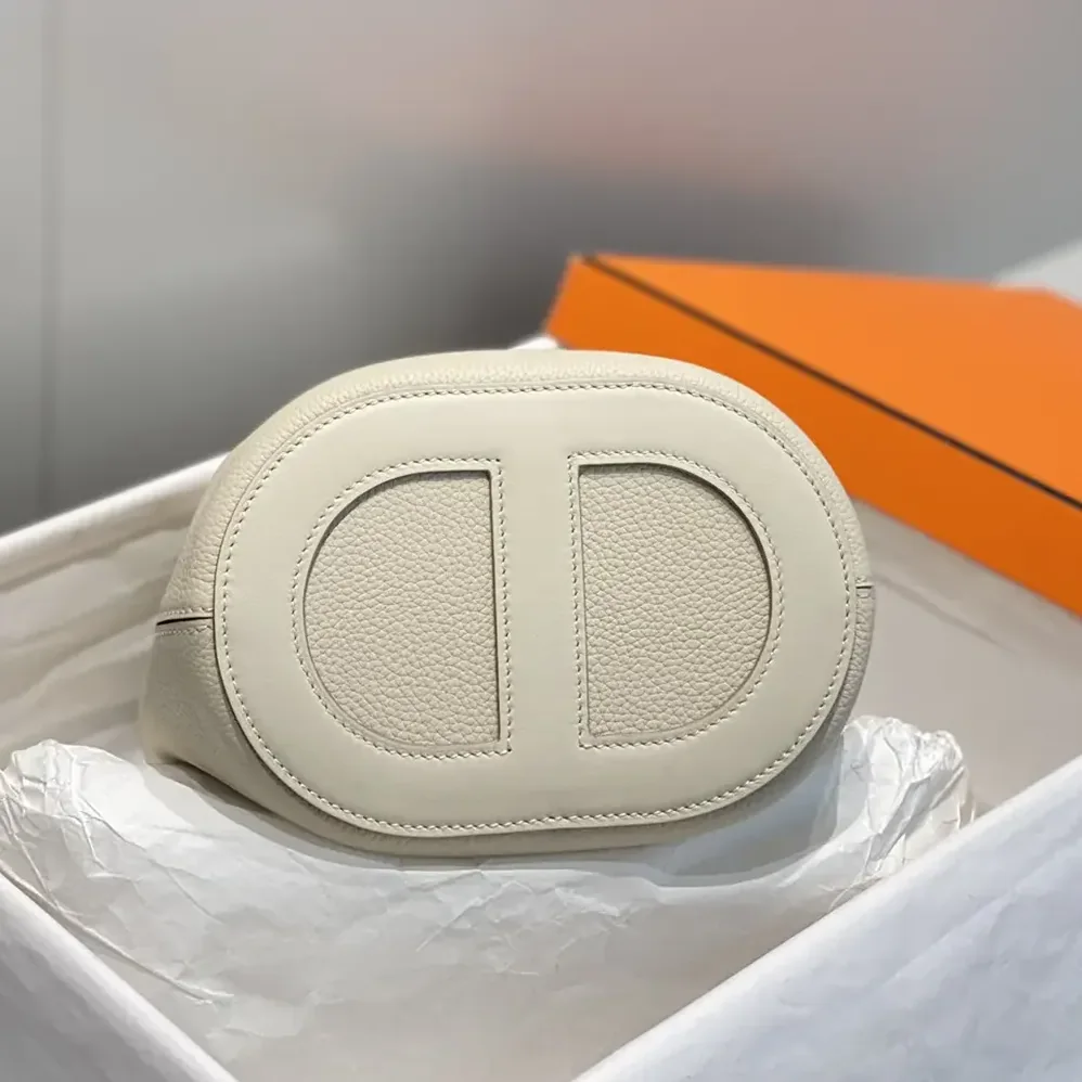 Hermes In the Loop 18 Handbag Clemence Leather for Women in White/Silver