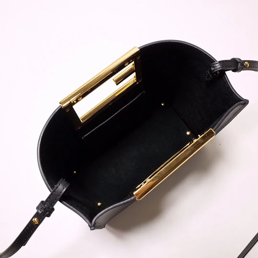 Fendi Way Small Black Bag For Woman / 8BS054AAIWF0KUR Fendi Way Small Black Bag For Woman / 8BS054AAIWF0KUR