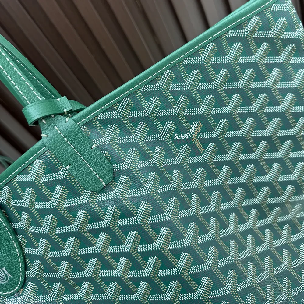 Goyard Saint Louis Gm Bag for Unisex in Green Goyard Saint Louis Gm Bag for Unisex in Green