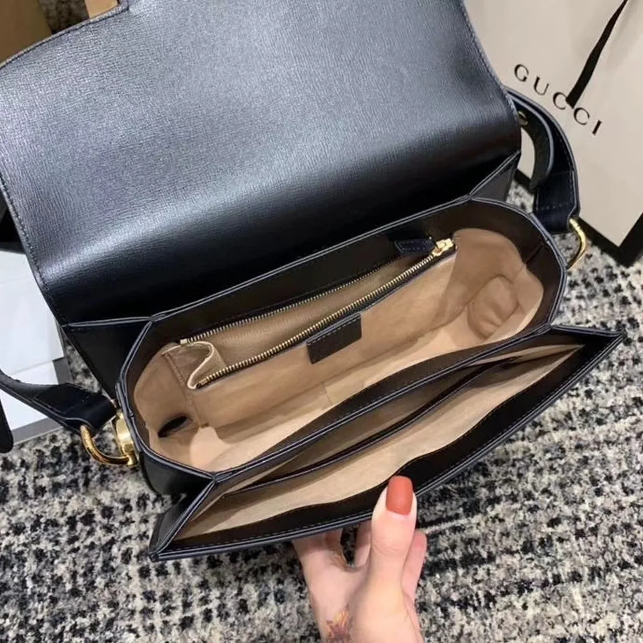 Gucci Horsebit 1955 Shoulder Bag Black Textured With A Vintage Effect / GG
