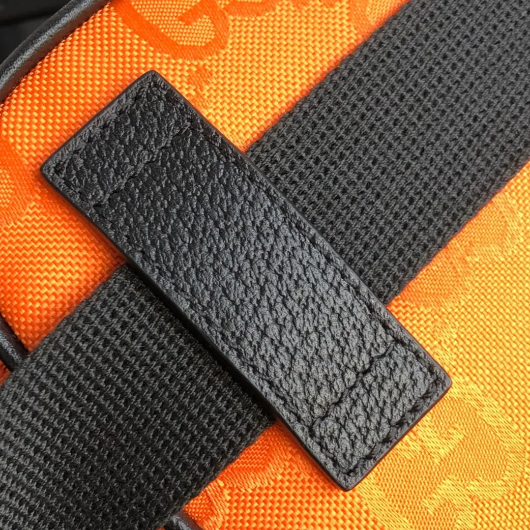 Gucci Gucci Off The Grid Belt Bag Orange GG ECONYL® / Gucci Gucci Off The Grid Belt Bag Orange GG ECONYL® /