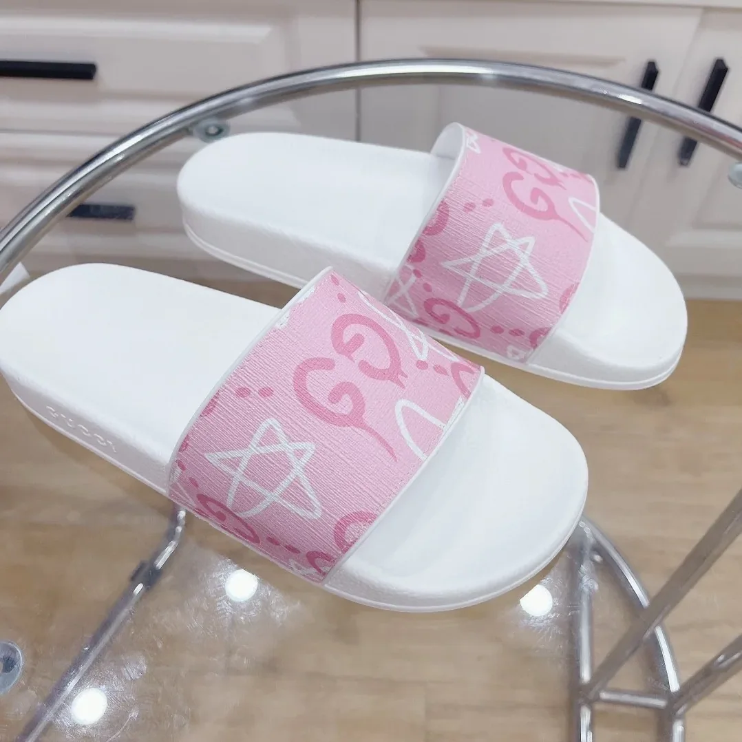 Gucci GG Stars Print Slide Sandal Pink And White for Women Gucci GG Stars Print Slide Sandal Pink And White for Women