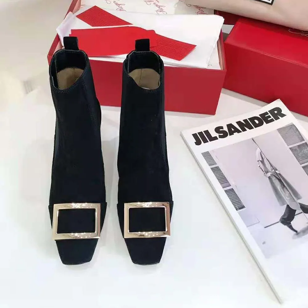 Roger Vivier Trompette Chelsea Boots in 6.5 cm Heel for Women in Black Roger Vivier Trompette Chelsea Boots in 6.5 cm Heel for Women in Black