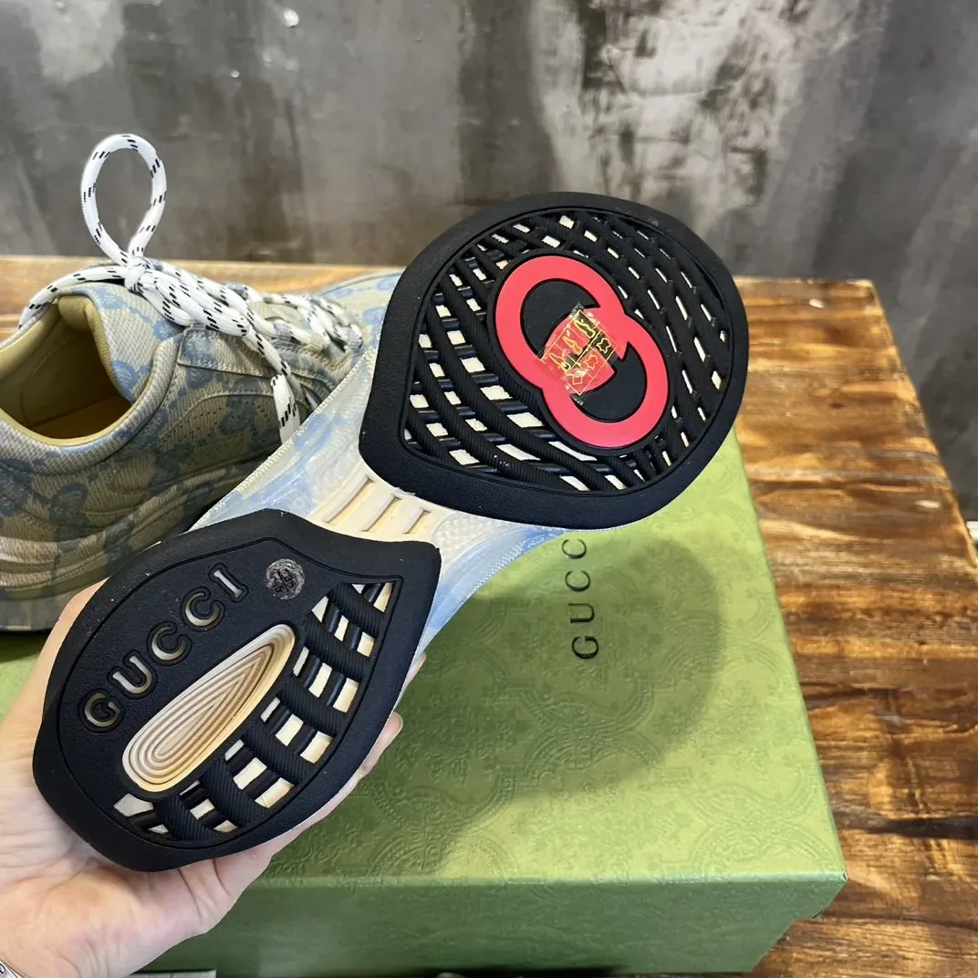 Gucci Run Sneaker Grey